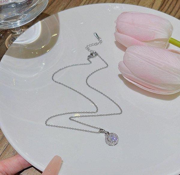 Silver necklace with pendant