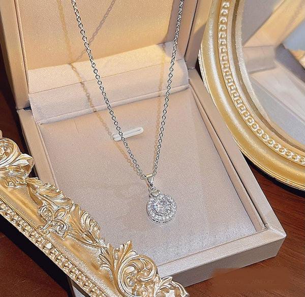 Silver necklace with pendant